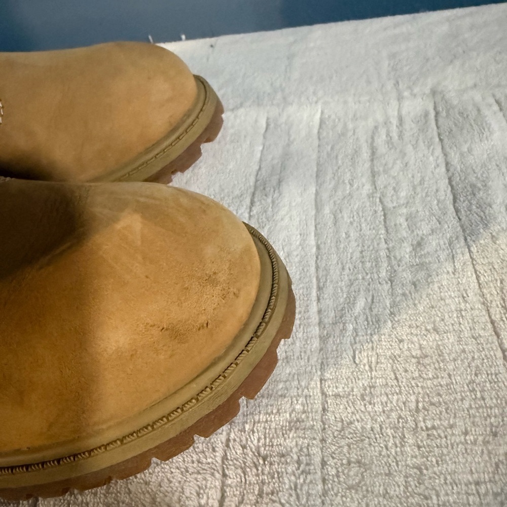 Timberland Wheat Nubuck Boots - Picture 5 of 9